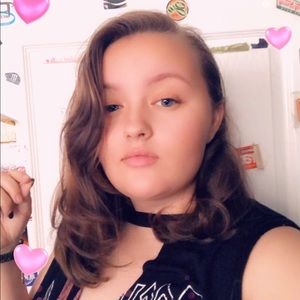 Meet your Posher, Laina